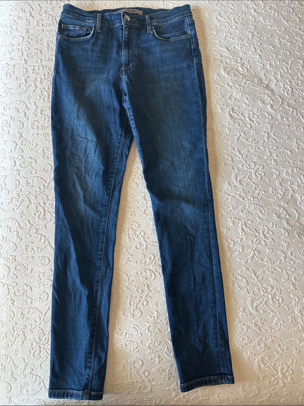 Joe's Jeans High Rise Skinny in Dark Blue size 28